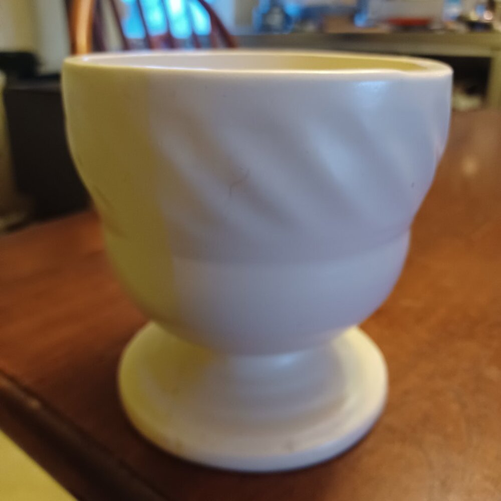 Vintage Hull USA Planter